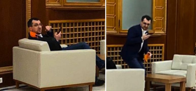 vlad voiculescu masca