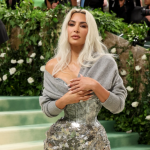Kim Kardashian, a true lady, without the airs of a big diva, displayed an unrealistically thin waist at the Met Gala 2024