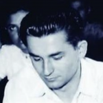 Ion Iliescu, care în tinerețe făcea furori cu frumusețea lui și semăna din profil cu Elvis Presley, putea avea orice femeie, cu condiția să fie muncitoare